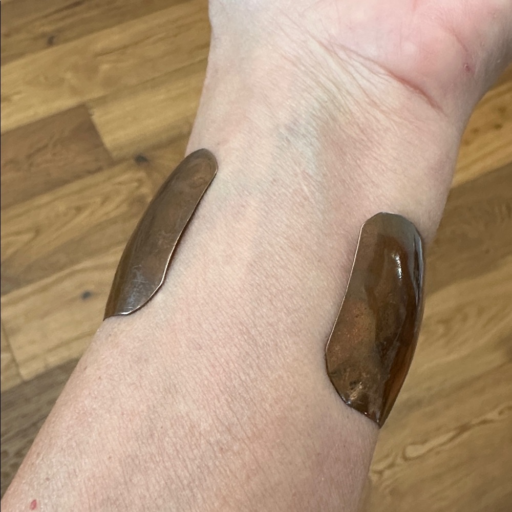 Vintage Artisan Copper Butterfly Bracelet - Picture 7 of 11
